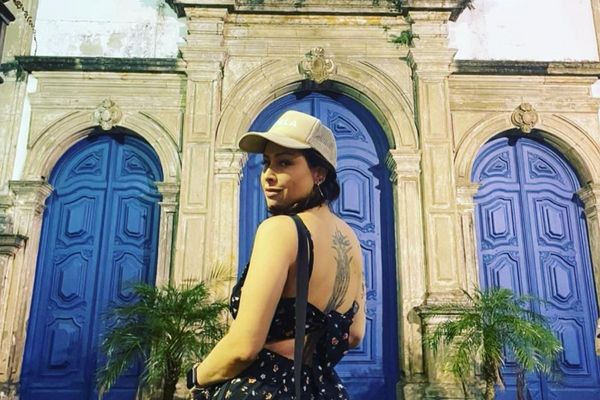 Pitty curtiu passeio em Salvador