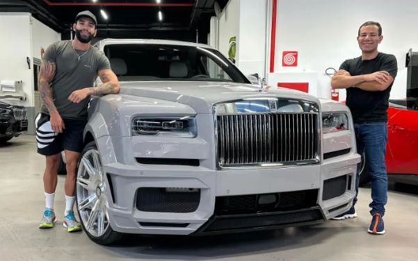 Gusttavo Lima com novo carro de luxo adquirido