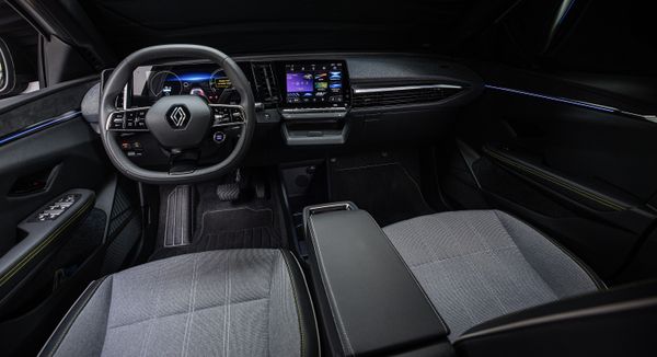 O interior do crossover da Renault é sofisticado e tecnológico