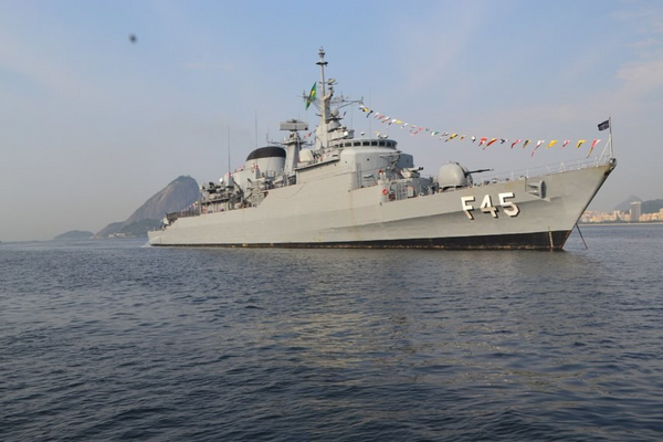 Navios da Marinha estarão abertos para visitação gratuita