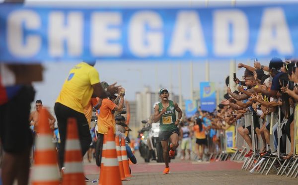 Cícero Evandro Santos foi o vencedor da Maratona Salvador