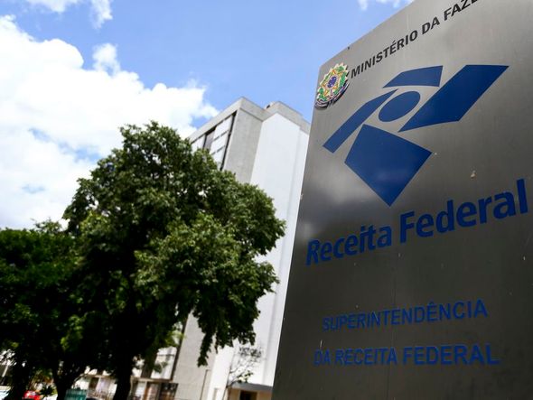 Imagem - Receita Federal doará roupas apreendidas a vítimas de enchentes no RS