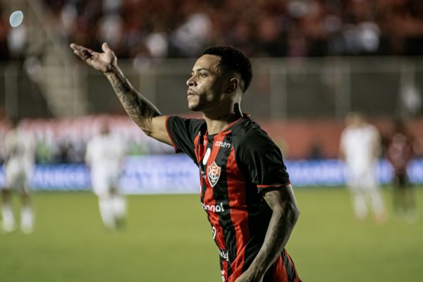 Matheusinho marcou o único gol do jogo contra o Tombense, no Barradão