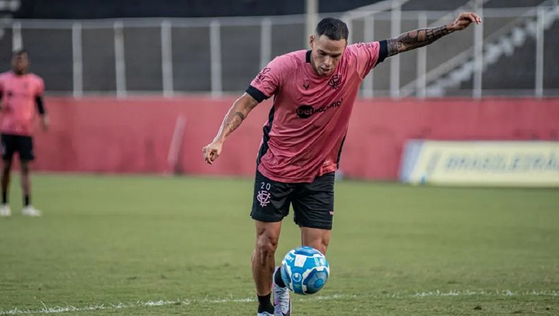 Imagem - Campeão da Série B pelo Vitória vira protagonista de rival do Leão na Série A