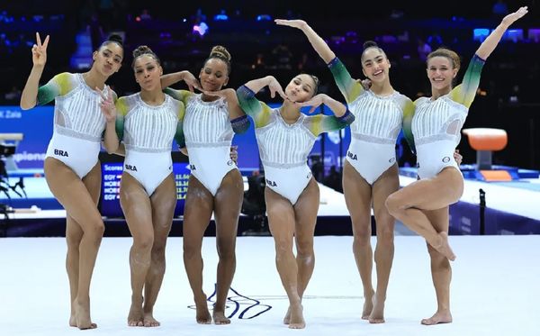 Carolyne Pedro, Lorrane Oliveira, Rebeca Andrade, Flávia Saraiva, Júlia Soares e Jade Barbosa por Ricardo Bufolin/CBG