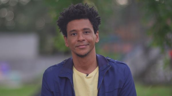 Aldri Anunciação lança novo livro em Salvador 