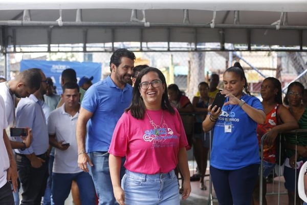 Ana Paula visitou a feira e conversou com pacientes e profissionais