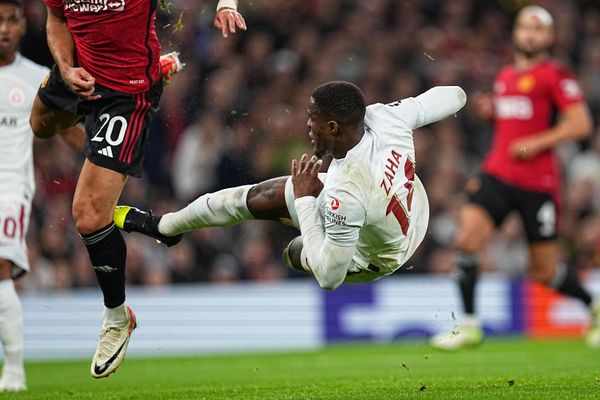 Galatasaray de Zaha buscou a virada em Old Trafford