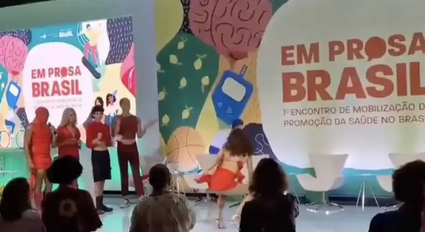 Dança apresentada em evento do Ministério da Saúde