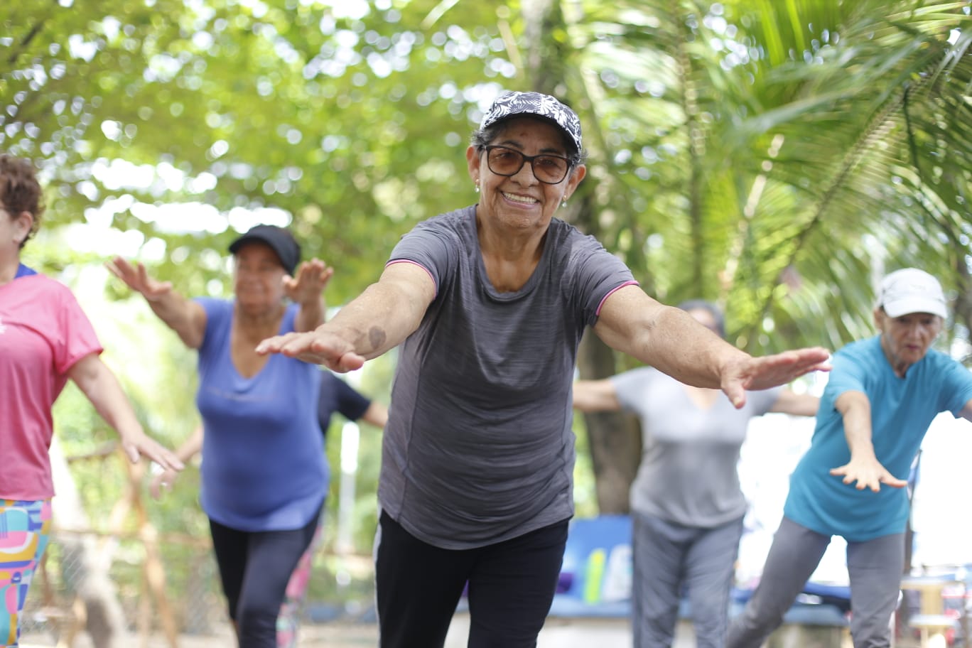 Jornal Correio  Conheça o projeto para idosos que une atividade física e  laços de amizade em Salvador