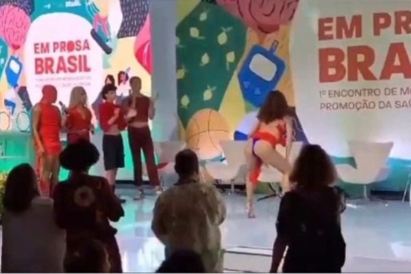 Dança aconteceu durante evento de saúde