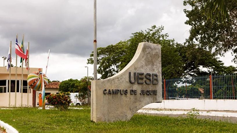 Imagem - Uesb abre vagas para nível médio e superior com salários de até R$ 3,2 mil