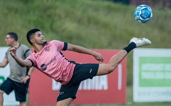Edson Lucas deve ser um dos titulares do Vitória para enfrentar o Guarani