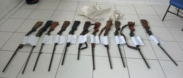 Pistolas apreendidas em Porto Seguro por Divulgação/CIPPA Porto