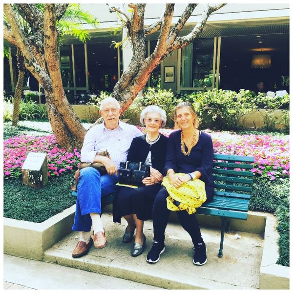 A jornalista com os pais