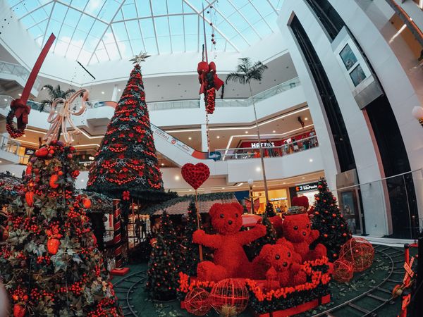 Decoração de natal do Shopping Bela Vista feita por Telma Calheia  