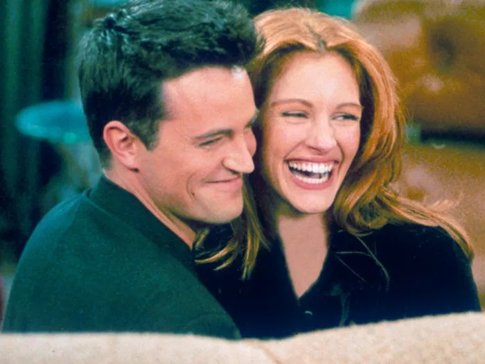 Matthew Perry e Julia Roberts por Série Friends
