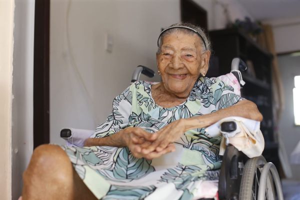 Dona Enedina Braga Viana, baiana de 100 anos