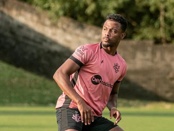 Matheus Trindade é o principal candidato à vaga de Dudu