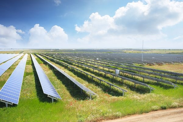 A usina com capacidade instalada de 161 MWp que será construída no município de João Dourado, semiárido baiano