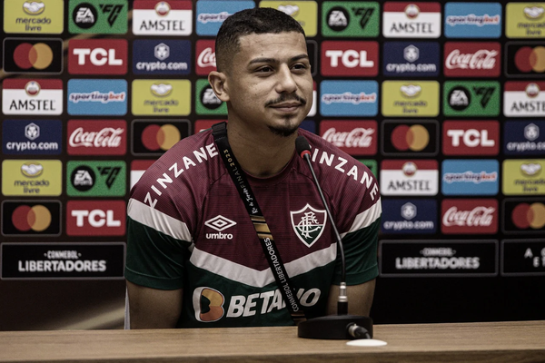 André prevê o 'jogo mais difícil da temporada' para Fluminense e pede fim  da violência no futebol