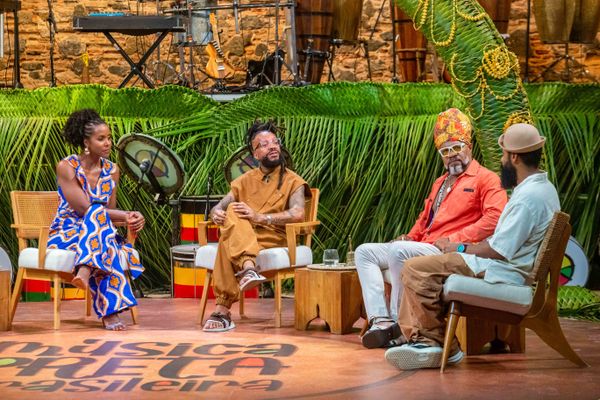 Maju, Rael, Carlinhos Brown e Russo Passapusso