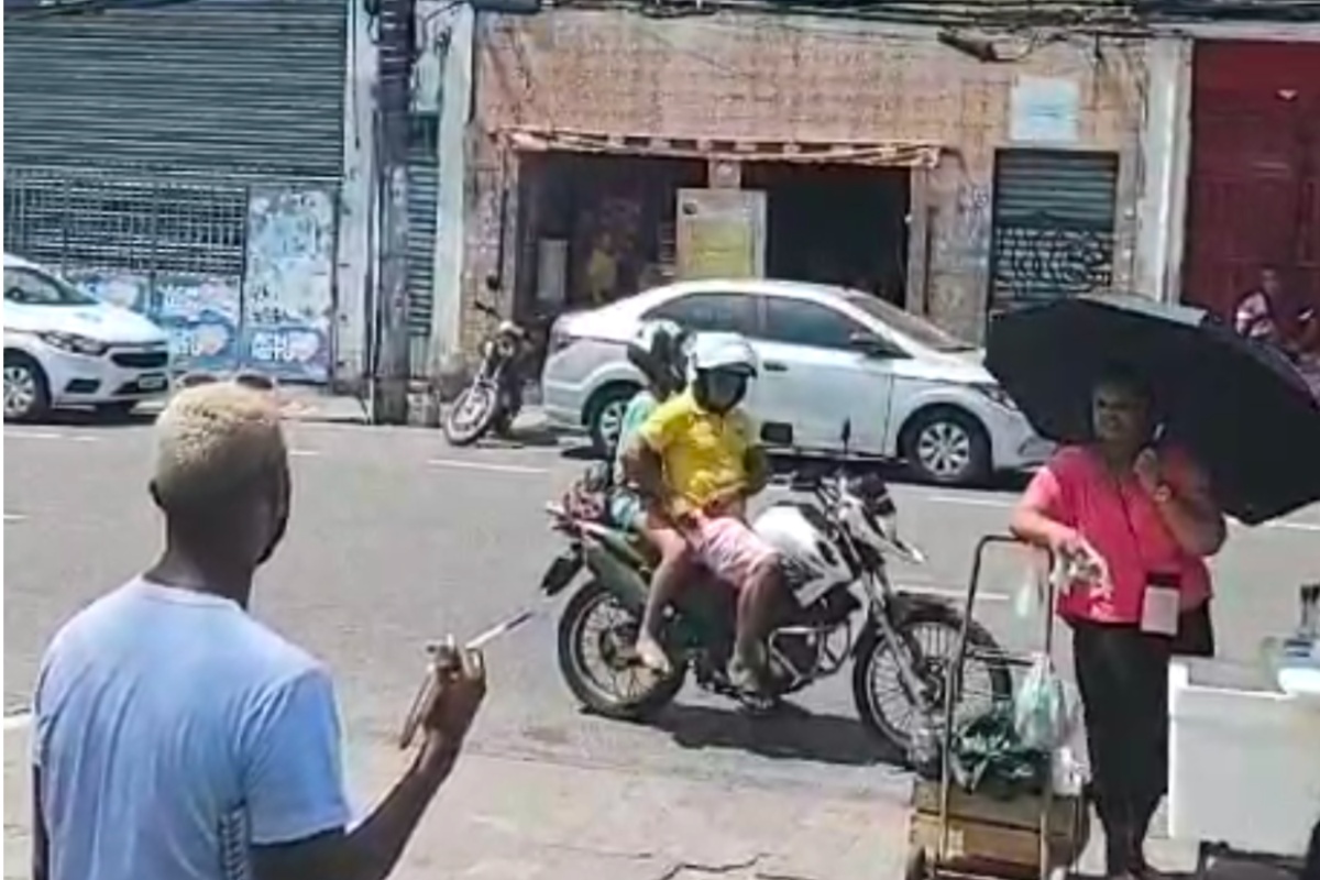 De moto, aluna chega dois minutos atrasada no Central e perde Enem