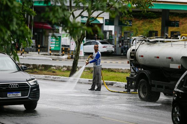 O trecho foi devidamente lavado e liberado para passagem