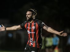 Imagem - Centroavante ex-Bahia e Vitória está perto de se tornar jogador com mais gols na história da Série B