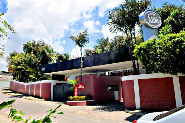 Funcionário de motel morreu após cair de telhado