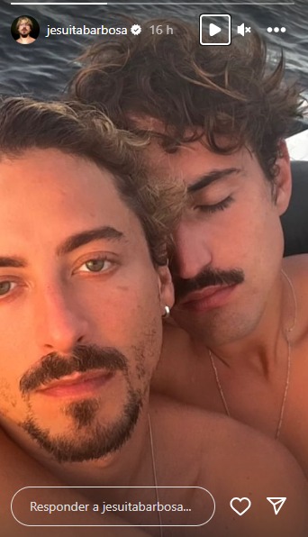 Jesuíta publicou um story ao lado do amado