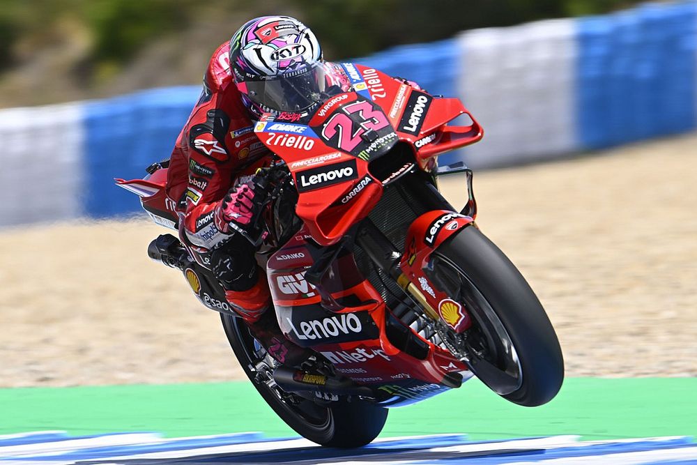 Miguel Oliveira recupera de 18.º para 12.º na corrida sprint do GP