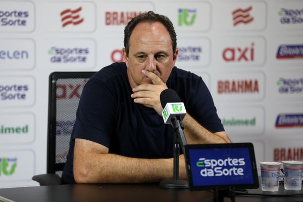Ceni elogiou atuação da equipe no empate contra o Athletico-PR