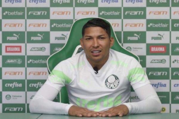 O atacante Rony quer ver o Palmeiras preparado para disputar 
