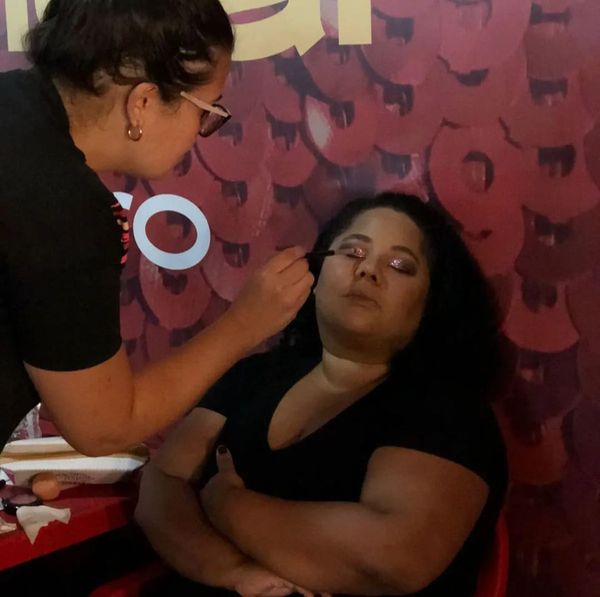 No 220 Vults, Natali se redescobriu como artista e maquiadora