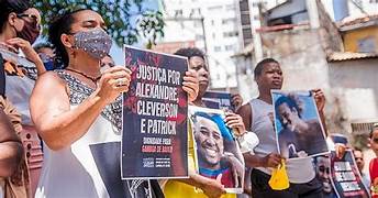 PMs são denunciados por mortes na Gamboa por Arquivo CORREIO