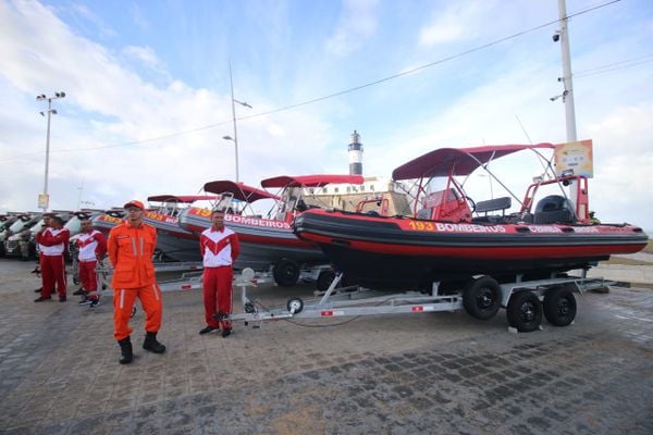 Embarcações para os bombeiros foram entregues