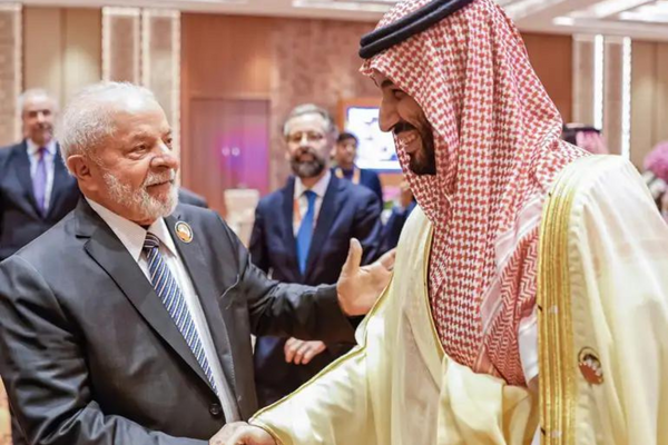 O presidente Luiz Inácio Lula da Silva (PT) vai se reunir com o príncipe-herdeiro Mohammed bin Salman