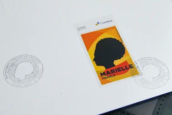 Selo postal em homenagem a Marielle Franco por Marcelo Camargo/Agência Brasil