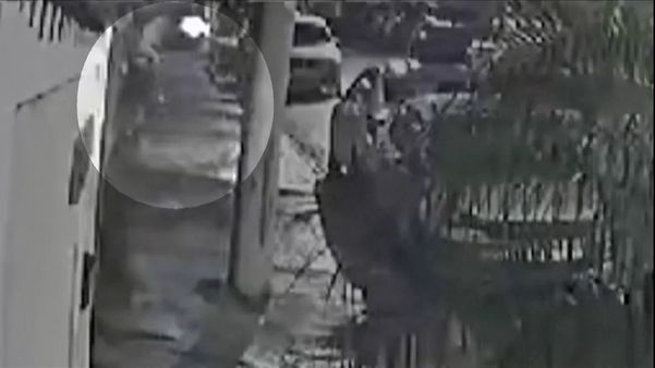 Agente foi baleado na porta de casa
