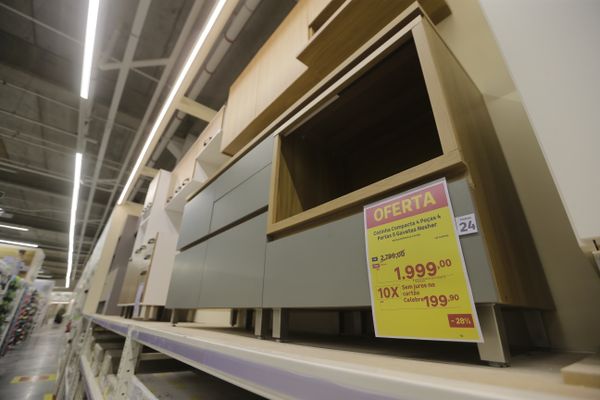 Cozinha Compacta 4 peças, 4 portas e 5 gavetas Nesher
