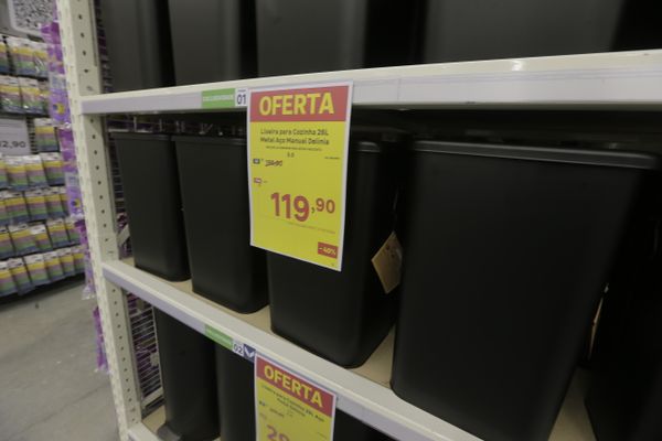 Lixeira para Cozinha 26L Metal Aço Manual Delinia