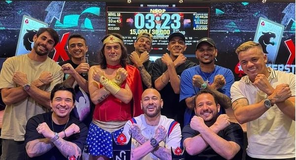 Neymar realizou torneio de poker na sua casa em Mangaratiba por Reprodução