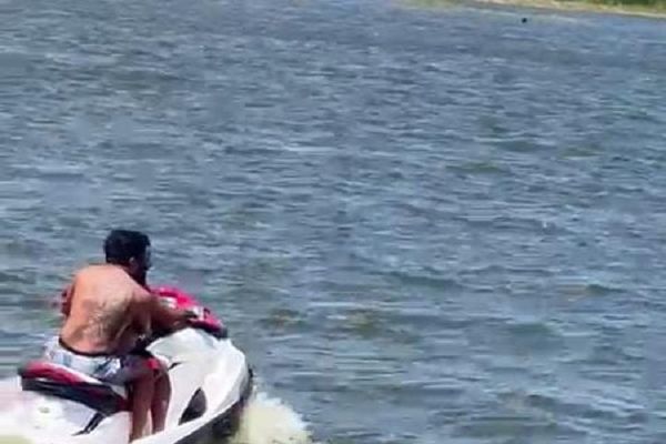 Jovem morre após cair de moto aquática durante manobra no Ceará