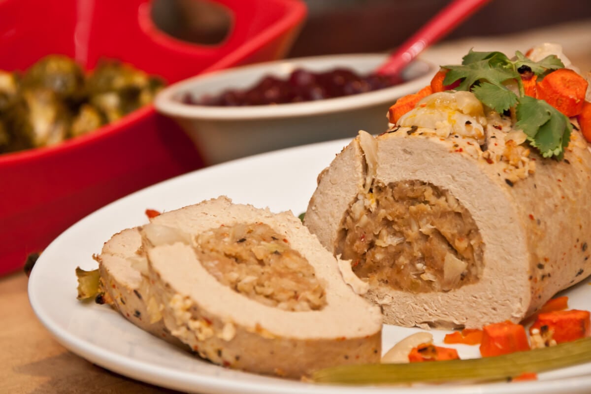 [Edicase]O tofurkey é uma opção vegetariana ideal para substituir o peru na ceia de Natal (Imagem: Jay Ondreicka | Shutterstock) por  