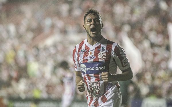 Gabriel Santiago se destacou no Náutico e, em seguida, foi para a Ponte Preta