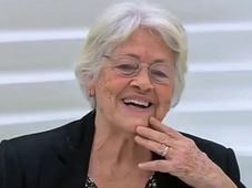 Imagem - Aos 90 anos, poetisa Adélia Prado sofre queda em casa, passa por cirurgia e é internada na UTI