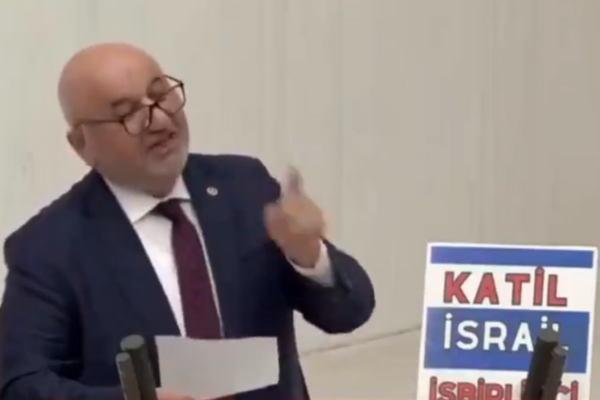 Deputado turco morre após sofrer ataque cardíaco em discurso contra Israel