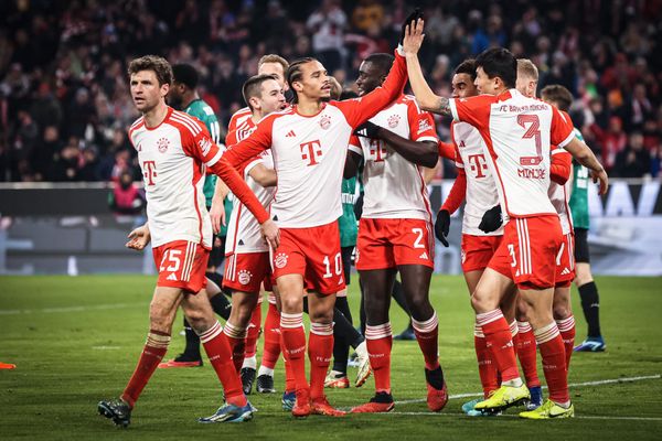 Bayern Bate O Stuttgart E Segue Na Perseguição Ao Leverkusen