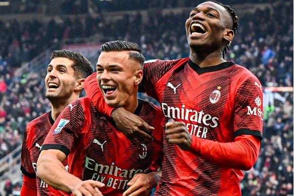 Milan venceu o  Monza